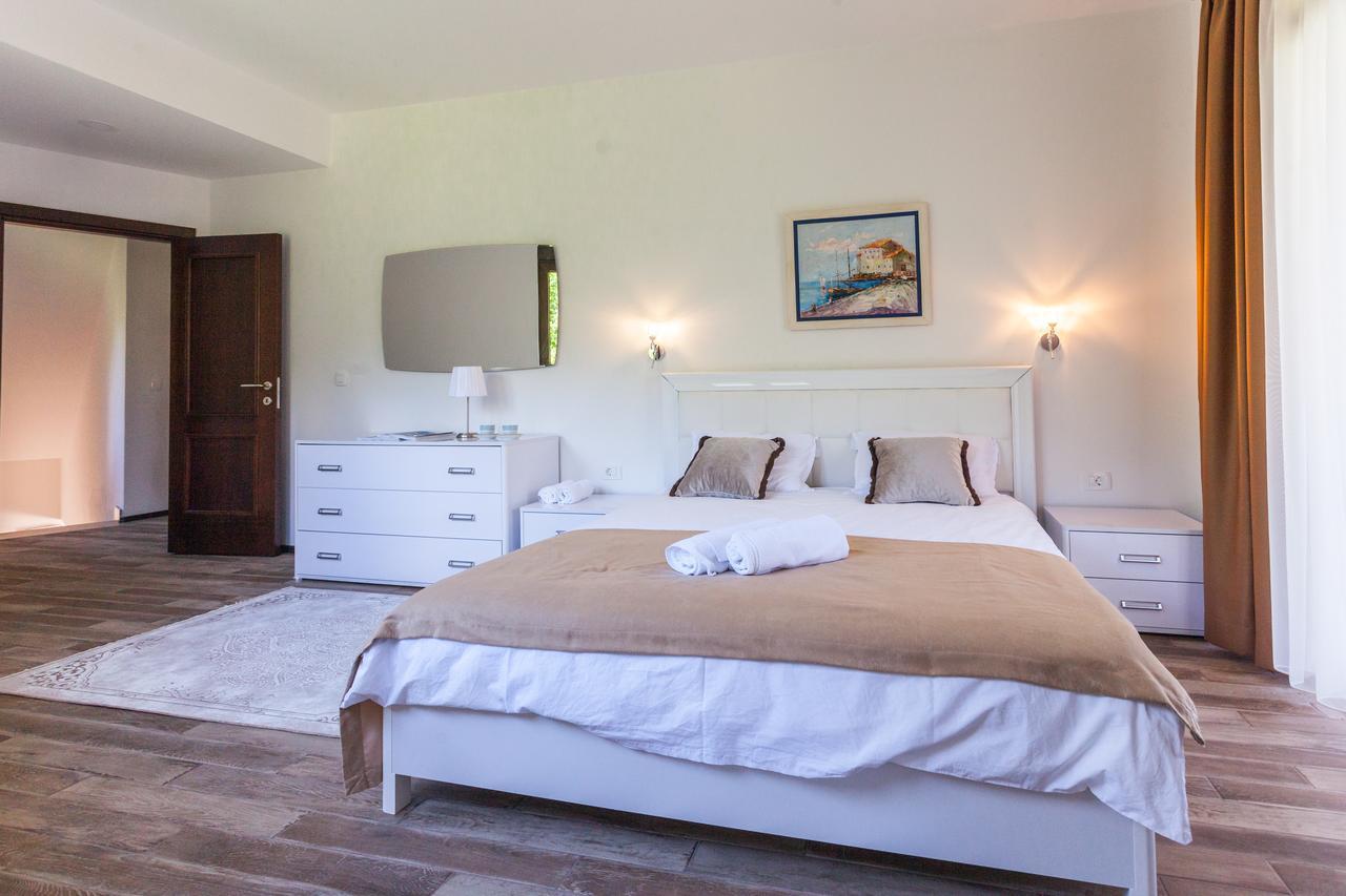 Rosmarino Lägenhet Sveti Stefan Exteriör bild